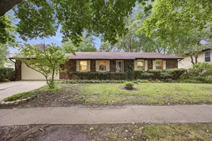 1300 N Lyle Ave, Elgin, IL 60123 - Photo 1
