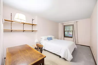 1300 N Lyle Avenue, Elgin, IL 60123 - Photo 9