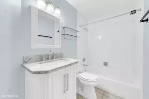30W111 Fairfax Ct, Warrenville, IL 60555 - Photo 15
