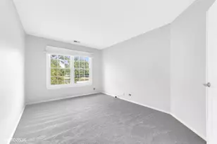 30W111 Fairfax Ct, Warrenville, IL 60555 - Photo 13