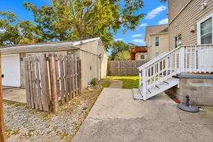 608 E Mulberry St, Bloomington, IL 61701 - Photo 59