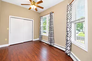 608 E Mulberry St, Bloomington, IL 61701 - Photo 25