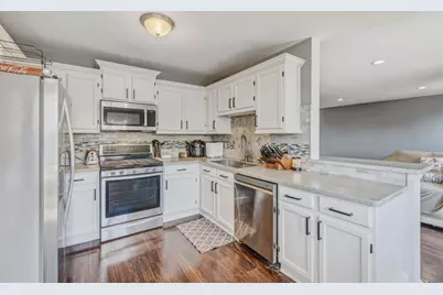 5004 Glenbrook Trail W, McHenry, IL 60050 - Photo 5