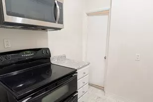 14 W Chestnut St, Chicago, IL 60610 - Photo 5
