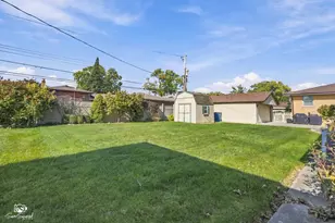 10124 Alice Ct, Oak Lawn, IL 60453 - Photo 3