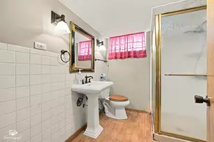 10124 Alice Ct, Oak Lawn, IL 60453 - Photo 17