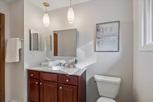 921 Bartlett Terrace, Libertyville, IL 60048 - Photo 13