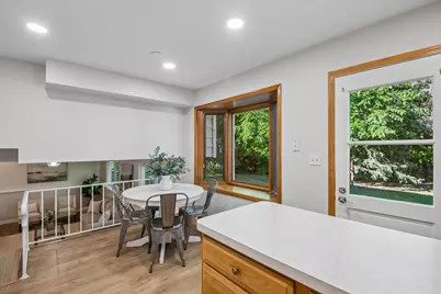 921 Bartlett Terrace, Libertyville, IL 60048 - Photo 7