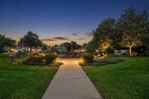 2491 Sandlewood Cir, Elgin, IL 60124 - Photo 37