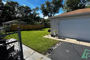 16158 Sussex Ct, Markham, IL 60428 - Photo 3