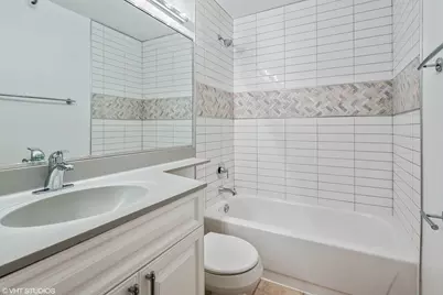 3660 N Lake Shore Drive #2703, Chicago, IL 60613 - Photo 11