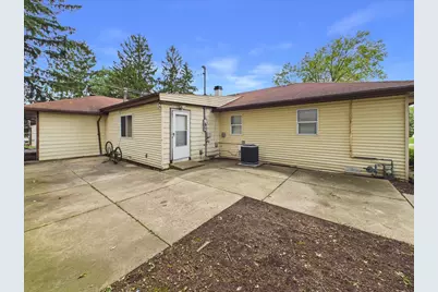 121 Fairway Road, Carpentersville, IL 60110 - Photo 7