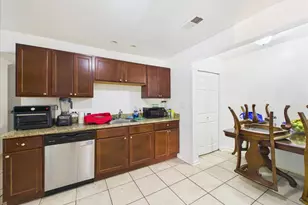 121 Fairway Rd, Carpentersville, IL 60110 - Photo 13