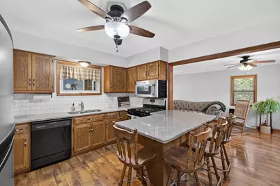 410 E Jones Street, Plano, IL 60545 - Photo 19