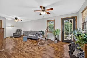 410 E Jones St, Plano, IL 60545 - Photo 13