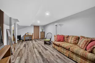 410 E Jones St, Plano, IL 60545 - Photo 33
