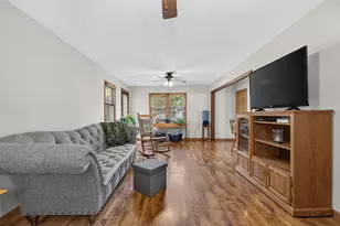 410 E Jones St, Plano, IL 60545 - Photo 11