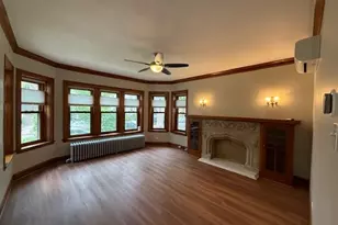 1919 W Waveland Ave, Chicago, IL 60613 - Photo 17