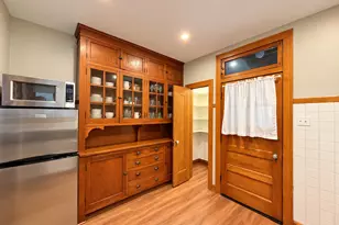 1919 W Waveland Ave, Chicago, IL 60613 - Photo 5