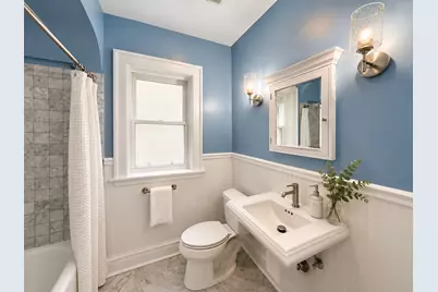 1919 W Waveland Avenue #1, Chicago, IL 60613 - Photo 9
