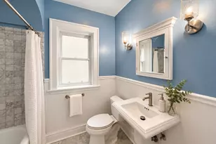 1919 W Waveland Ave, Chicago, IL 60613 - Photo 9