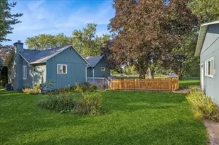 8014 Hillside Rd, Crystal Lake, IL 60012 - Photo 5