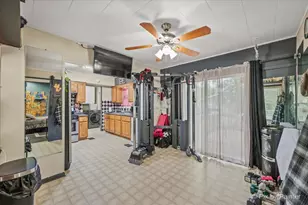 2119 Cherry Ave, Hanover Park, IL 60133 - Photo 17