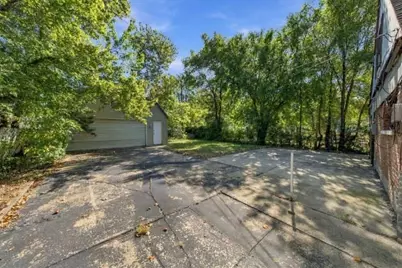 17143 Ridgewood Avenue, Lansing, IL 60438 - Photo 17