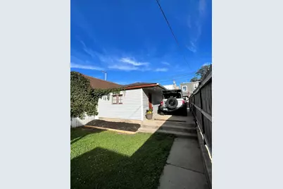 2123 N Karlov Avenue, Chicago, IL 60639 - Photo 7