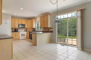 8032 Connor Ct, Long Grove, IL 60047 - Photo 9