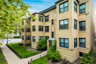 6931 N Lakewood Ave, Chicago, IL 60626 - Photo 1