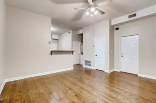 7046 N Clark St, Chicago, IL 60626 - Photo 3