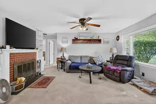 1411 Colorado Ave, Joliet, IL 60435 - Photo 7
