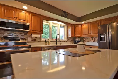 904 Luke Street, Ottawa, IL 61350 - Photo 5