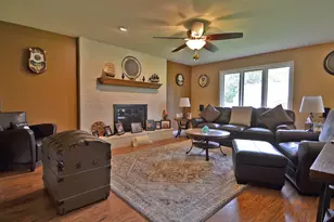 904 Luke St, Ottawa, IL 61350 - Photo 9