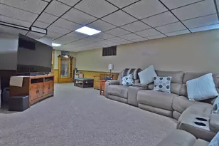 904 Luke St, Ottawa, IL 61350 - Photo 23