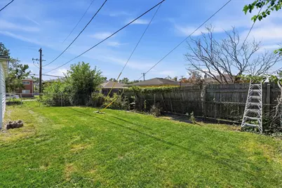 18460 Oakwood Avenue, Lansing, IL 60438 - Photo 15