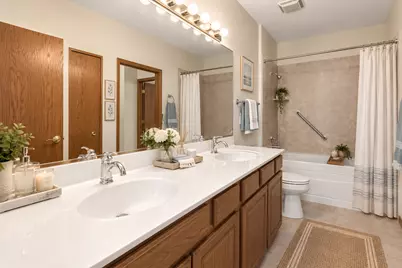 2132 Carillon Drive, Grayslake, IL 60030 - Photo 11