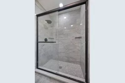 7248 N Ridge Boulevard, Chicago, IL 60645 - Photo 21