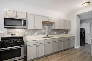 15709 Lexington Ave, Harvey, IL 60426 - Photo 7