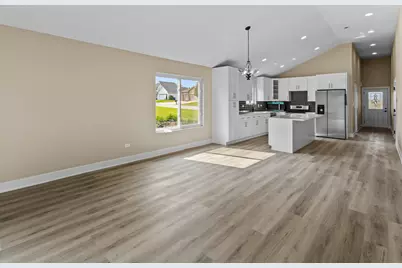 410 E Butler Avenue, Grant Park, IL 60940 - Photo 11