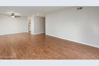 13A Kingery Quarter #203, Willowbrook, IL 60527 - Photo 5
