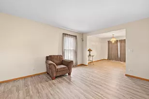 2003 Primrose Dr, Plainfield, IL 60586 - Photo 7