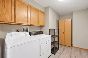 2003 Primrose Dr, Plainfield, IL 60586 - Photo 9
