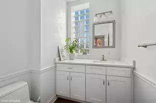 1743 W Terra Cotta Pl, Chicago, IL 60614 - Photo 25