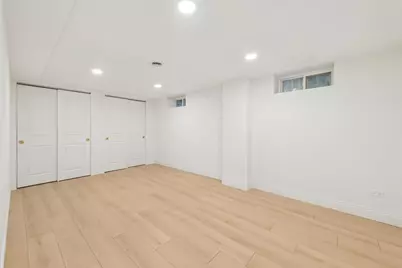 8425 W Sunnyside Avenue, Chicago, IL 60656 - Photo 15