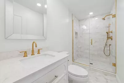 8425 W Sunnyside Avenue, Chicago, IL 60656 - Photo 11