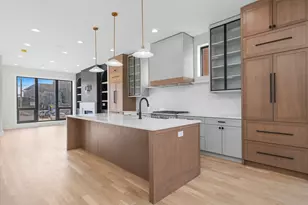 2302 W Huron St, Chicago, IL 60612 - Photo 9