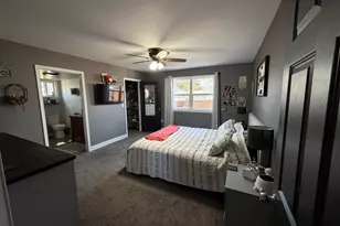 633 S Main St, Sheffield, IL 61361 - Photo 9
