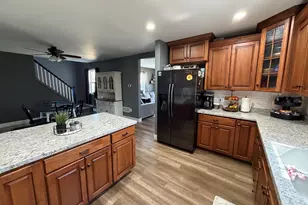 633 S Main St, Sheffield, IL 61361 - Photo 7